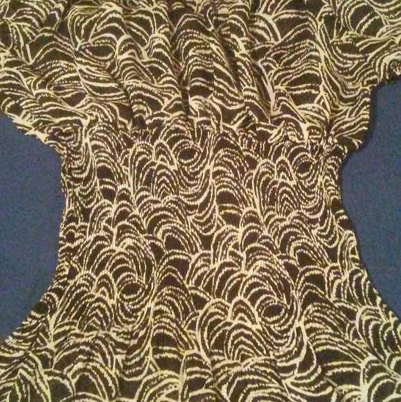 Black and white small blouse - Picture 5 of 5